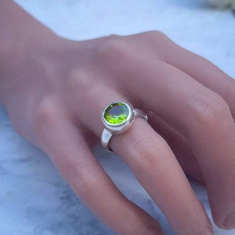 Peridot Round Silver Ring