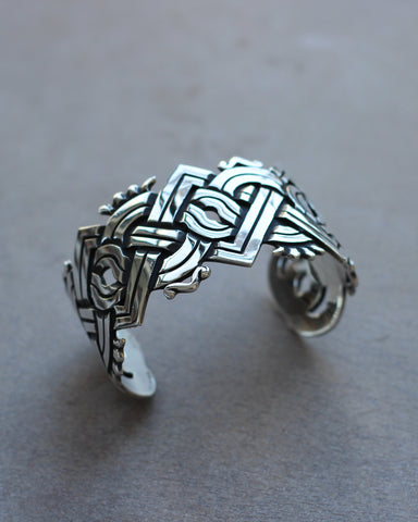 Silver Oxidised Relief Bangle - Mexico