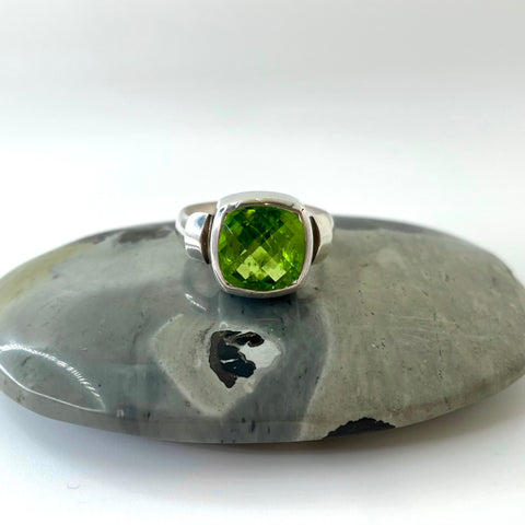 Chequerboard Cut Peridot Silver Ring