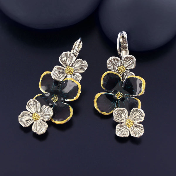 Taratata Hortensia Flower Earrings