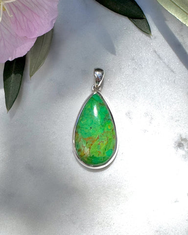 Teardrop Gaspeite Pendant