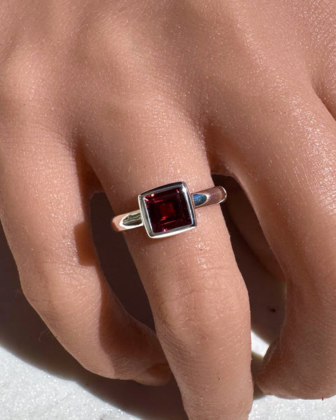 Garnet Square Silver Ring