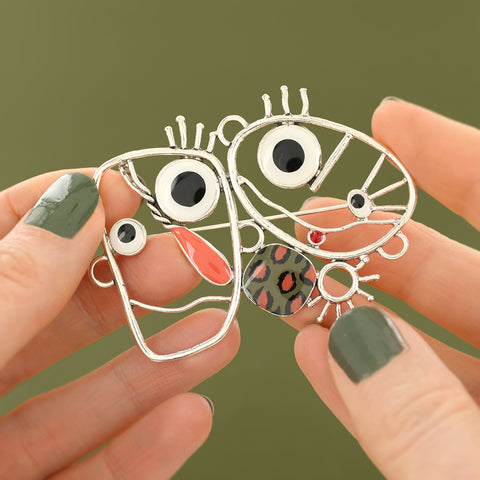Taratata People Brooch