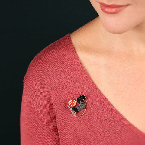 Taratata 'Pas Bouger' Dachshund Brooch