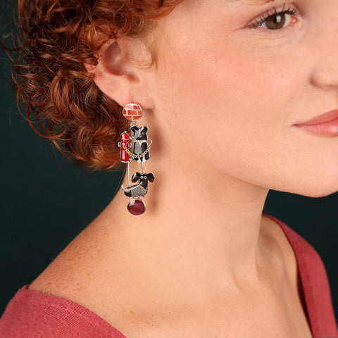 Taratata 'Pas Bouger' Dog Earrings