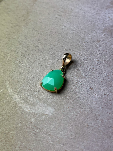 9ct Gold Chrysophrase Faceted Pendant